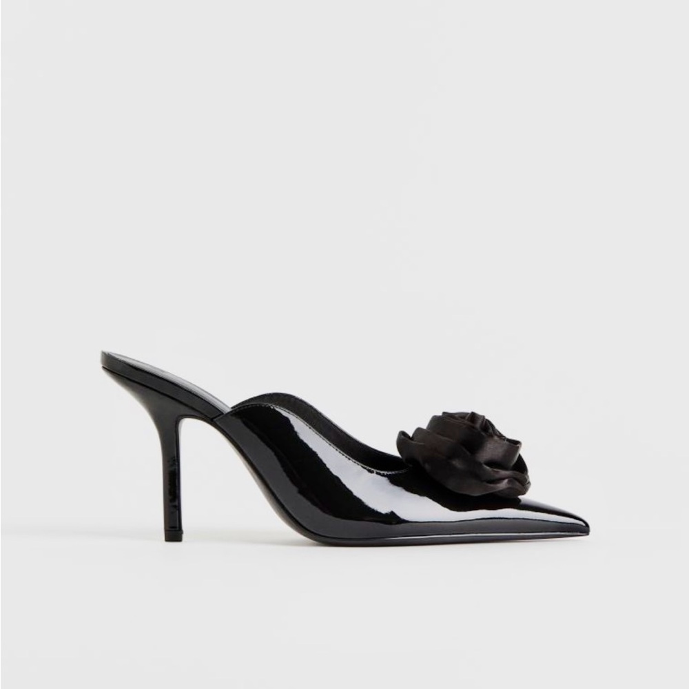 H&M Pointed Toe Mules
